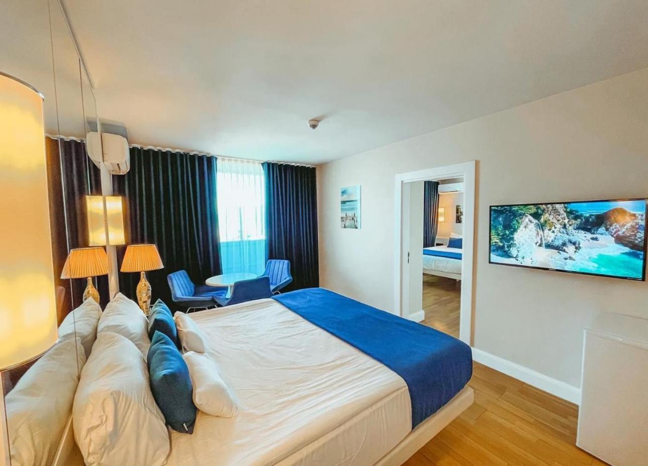 Orbi City Batumi Star Aparthotel Esterno foto