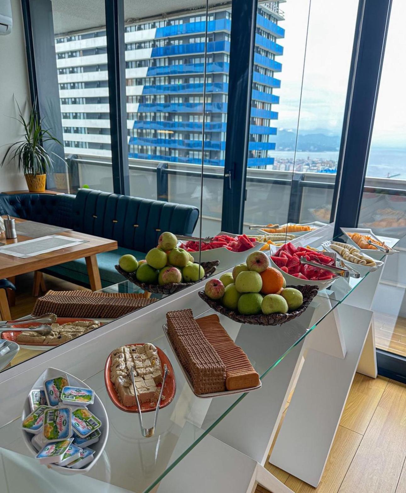 Orbi City Batumi Star Aparthotel Esterno foto