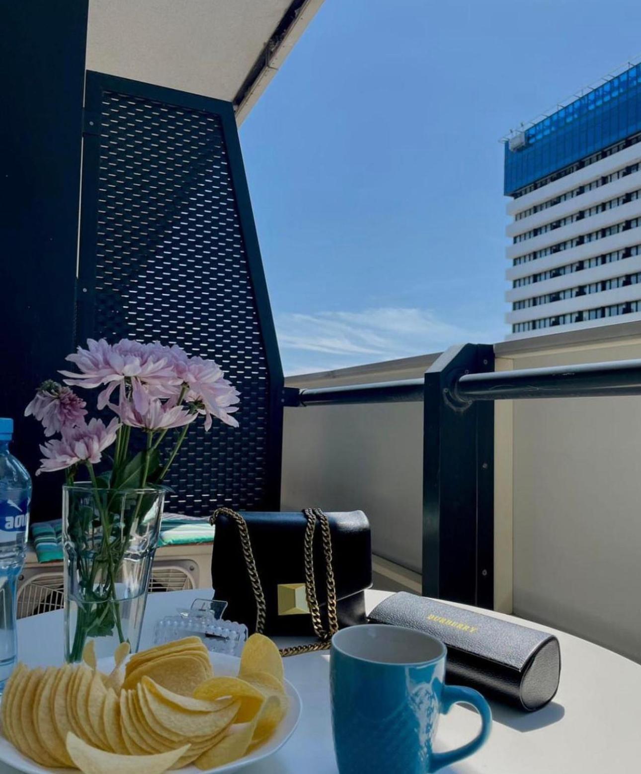 Orbi City Batumi Star Aparthotel Esterno foto